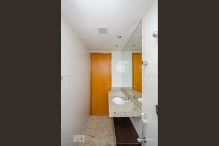 Apartamento à venda com 90m², 3 quartos e 3 vagasBanheiro Social