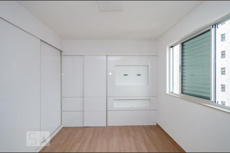 Apartamento à venda com 90m², 3 quartos e 3 vagasSuíte