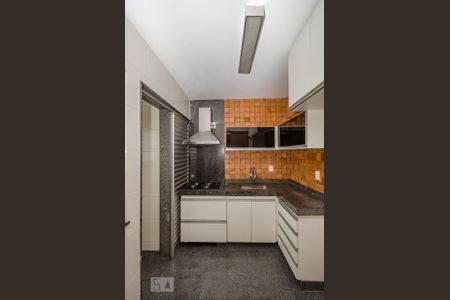 Apartamento à venda com 90m², 3 quartos e 3 vagasCozinha