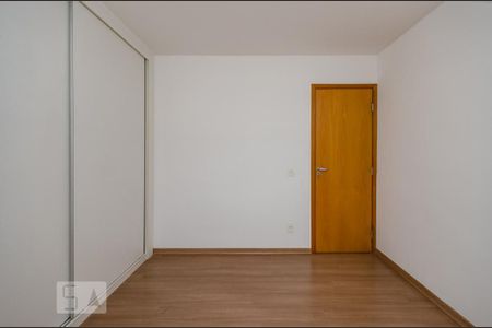 Apartamento à venda com 90m², 3 quartos e 3 vagasQuarto 2