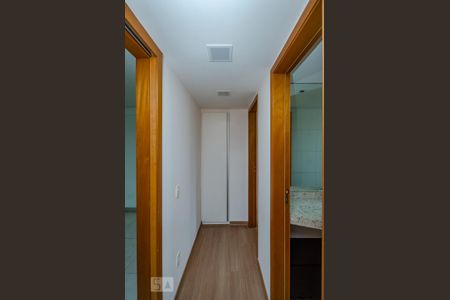 Apartamento à venda com 90m², 3 quartos e 3 vagasCorredor