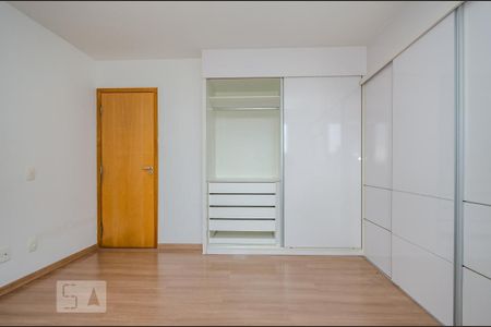 Apartamento à venda com 90m², 3 quartos e 3 vagasSuíte