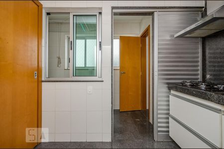 Apartamento à venda com 90m², 3 quartos e 3 vagasCozinha