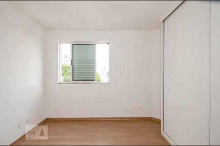 Apartamento à venda com 90m², 3 quartos e 3 vagasQuarto 2