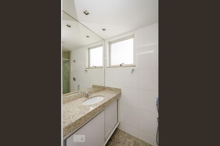 Apartamento à venda com 90m², 3 quartos e 3 vagasBanheiro da Suíte