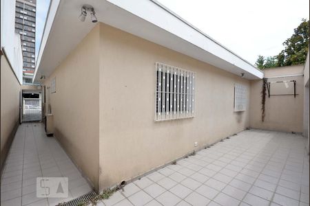 Casa à venda com 180m², 3 quartos e 3 vagas Casa à venda com 180m², 3 quartos e 3 vagasQuintal