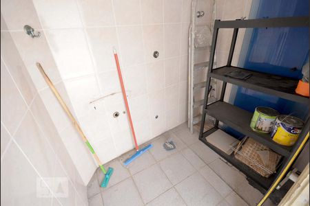 Casa à venda com 180m², 3 quartos e 3 vagas Casa à venda com 180m², 3 quartos e 3 vagasBanheiro de Serviço