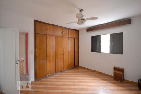 Casa à venda com 180m², 3 quartos e 3 vagas Casa à venda com 180m², 3 quartos e 3 vagasQuarto 3