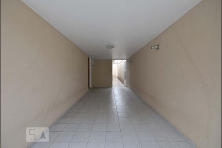 Casa à venda com 180m², 3 quartos e 3 vagas Casa à venda com 180m², 3 quartos e 3 vagasGaragem