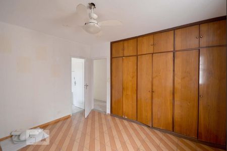 Casa à venda com 180m², 3 quartos e 3 vagas Casa à venda com 180m², 3 quartos e 3 vagasQuarto 3