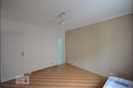 Casa à venda com 180m², 3 quartos e 3 vagas Casa à venda com 180m², 3 quartos e 3 vagasQuarto 2