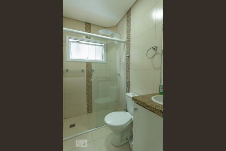 Casa de condomínio à venda com 320m², 4 quartos e 4 vagasBanheiro da Churrasqueira