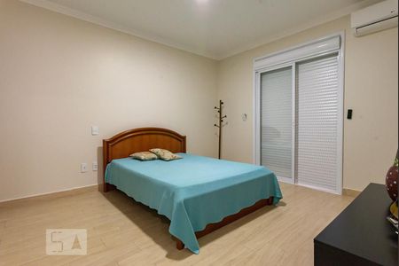 Casa de condomínio à venda com 320m², 4 quartos e 4 vagasSuíte 4