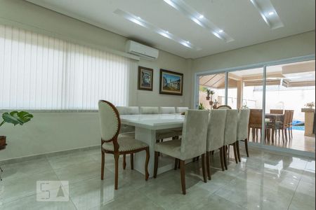 Sala de Jantar de casa de condomínio à venda com 4 quartos, 320m² em Swiss Park, Campinas