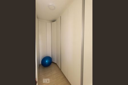 Casa de condomínio à venda com 320m², 4 quartos e 4 vagasCloset da Suíte 2