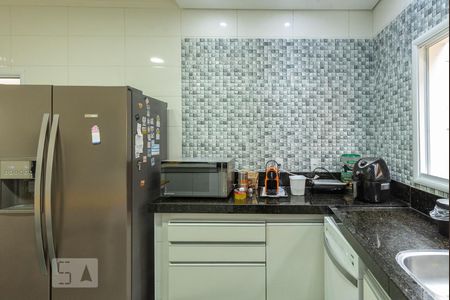 Casa de condomínio à venda com 320m², 4 quartos e 4 vagasCozinha