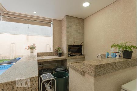 Casa de condomínio à venda com 320m², 4 quartos e 4 vagasChurrasqueira