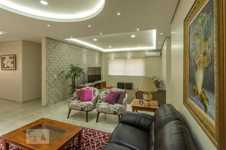 Sala de casa de condomínio à venda com 4 quartos, 320m² em Swiss Park, Campinas