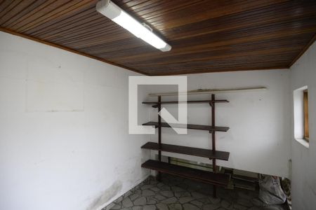 Casa à venda com 170m², 3 quartos e 2 vagasQuarto de Serviço