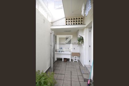 Casa à venda com 170m², 3 quartos e 2 vagasÁrea de Serviço