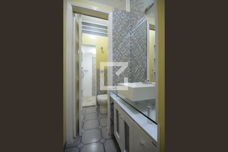 Casa à venda com 170m², 3 quartos e 2 vagasBanheiro 2