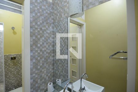 Casa à venda com 170m², 3 quartos e 2 vagasBanheiro 2