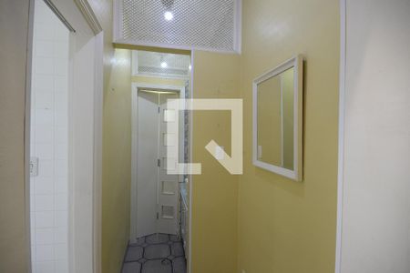 Casa à venda com 170m², 3 quartos e 2 vagasCorredor