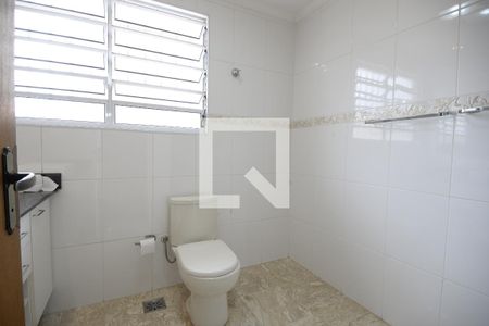 Casa à venda com 170m², 3 quartos e 2 vagasBanheiro