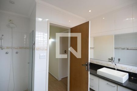 Casa à venda com 170m², 3 quartos e 2 vagasBanheiro