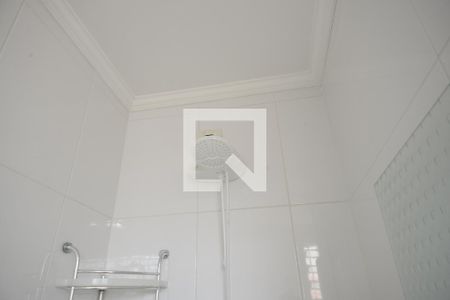 Casa à venda com 170m², 3 quartos e 2 vagasBanheiro