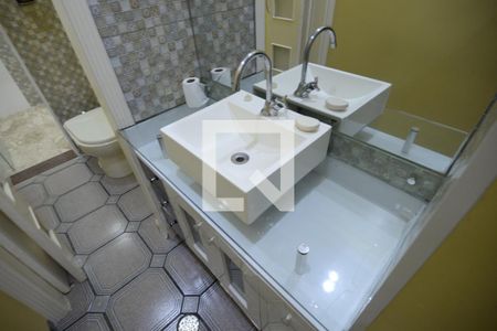 Casa à venda com 170m², 3 quartos e 2 vagasBanheiro 2