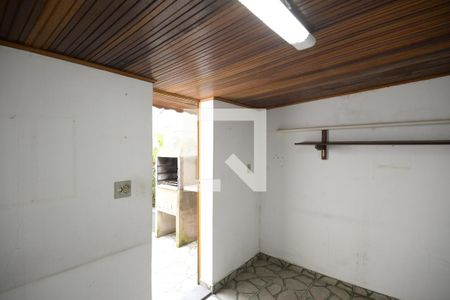 Casa à venda com 170m², 3 quartos e 2 vagasQuarto de Serviço