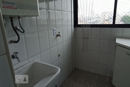 Apartamento à venda com 77m², 3 quartos e 2 vagas Apartamento à venda com 77m², 3 quartos e 2 vagasDetalhe da area de serviço