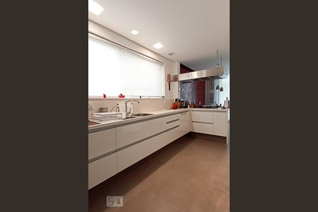 Casa de condomínio à venda com 500m², 5 quartos e 4 vagasCozinha