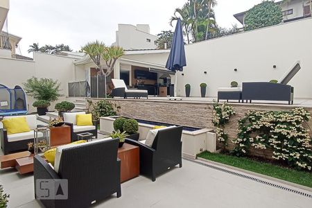 Casa de condomínio à venda com 500m², 5 quartos e 4 vagasÁrea externa