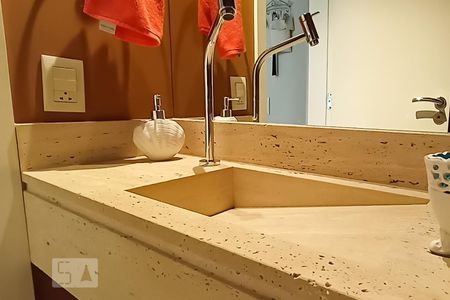 Casa de condomínio à venda com 500m², 5 quartos e 4 vagasDetalhe lavabo - Pia