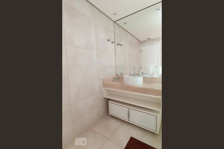 Casa de condomínio à venda com 500m², 5 quartos e 4 vagasBanheiro suíte 3