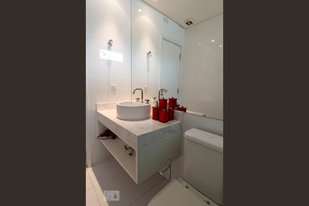 Casa de condomínio à venda com 500m², 5 quartos e 4 vagasBanheiro suíte 4