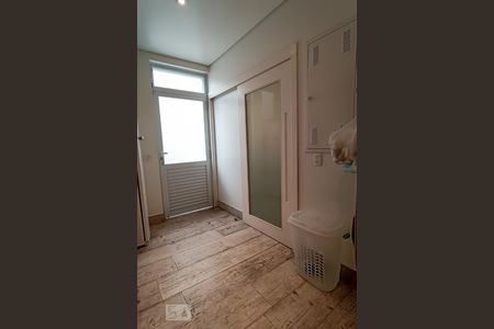 Casa de condomínio à venda com 500m², 5 quartos e 4 vagasÁrea de serviço