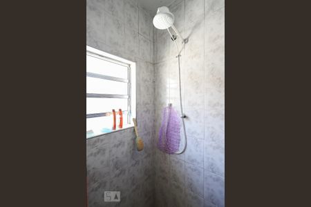 Casa à venda com 190m², 2 quartos e 1 vagaBanheiro