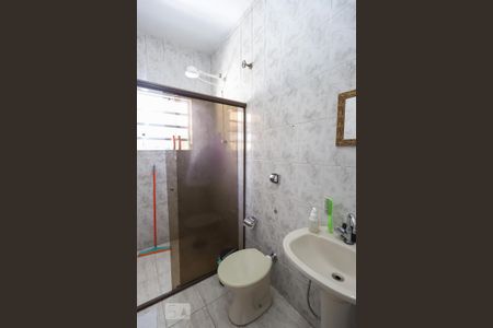 Casa à venda com 190m², 2 quartos e 1 vagaBanheiro