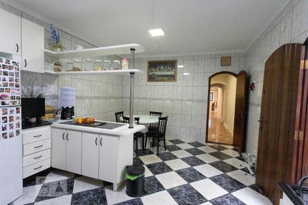 Casa à venda com 300m², 4 quartos e 8 vagasCozinha