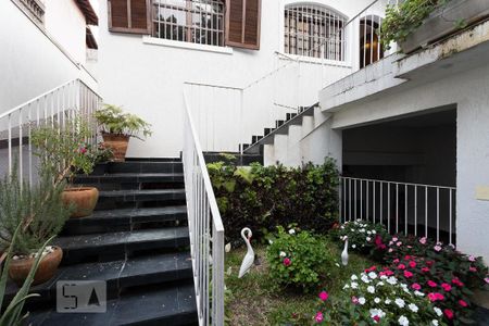 Casa à venda com 300m², 4 quartos e 8 vagasEntrada
