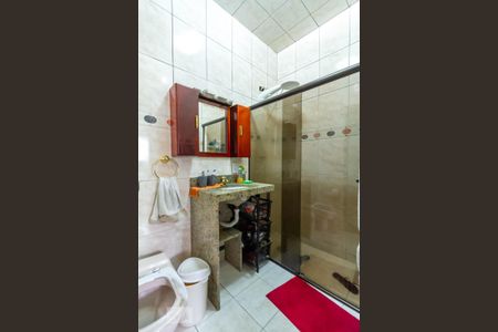 Casa à venda com 160m², 4 quartos e 2 vagas Casa à venda com 160m², 4 quartos e 2 vagasBanheiro