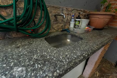 Casa à venda com 160m², 4 quartos e 2 vagas Casa à venda com 160m², 4 quartos e 2 vagasPia