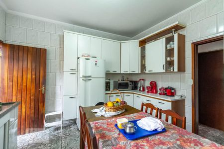 Casa à venda com 160m², 4 quartos e 2 vagas Casa à venda com 160m², 4 quartos e 2 vagasCozinha