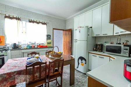 Casa à venda com 160m², 4 quartos e 2 vagas Casa à venda com 160m², 4 quartos e 2 vagasCozinha