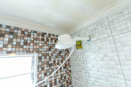 Casa à venda com 160m², 4 quartos e 2 vagas Casa à venda com 160m², 4 quartos e 2 vagasChuveiro