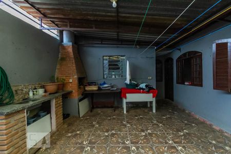 Casa à venda com 160m², 4 quartos e 2 vagas Casa à venda com 160m², 4 quartos e 2 vagasQuintal