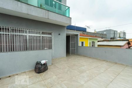 Casa à venda com 160m², 4 quartos e 2 vagas Casa à venda com 160m², 4 quartos e 2 vagasVaranda